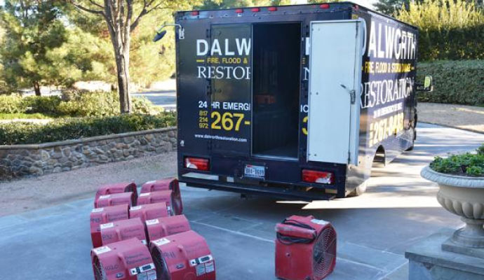 Dalworth restoration service vehicle